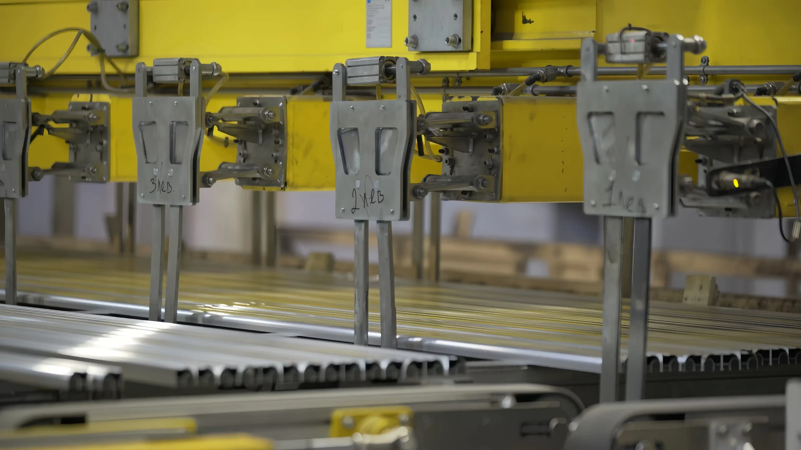 Criteria check custom aluminum extrusion manufacturers