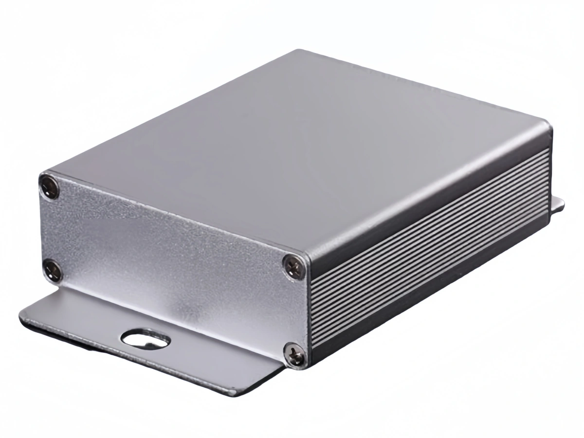 Aluminum extrusion case with cooling fins