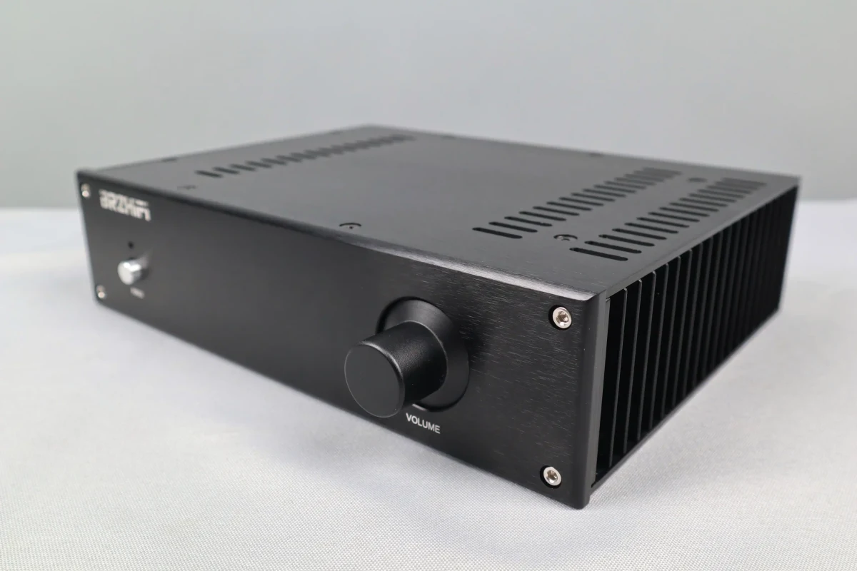 Comparing an aluminum speaker enclosure to wood