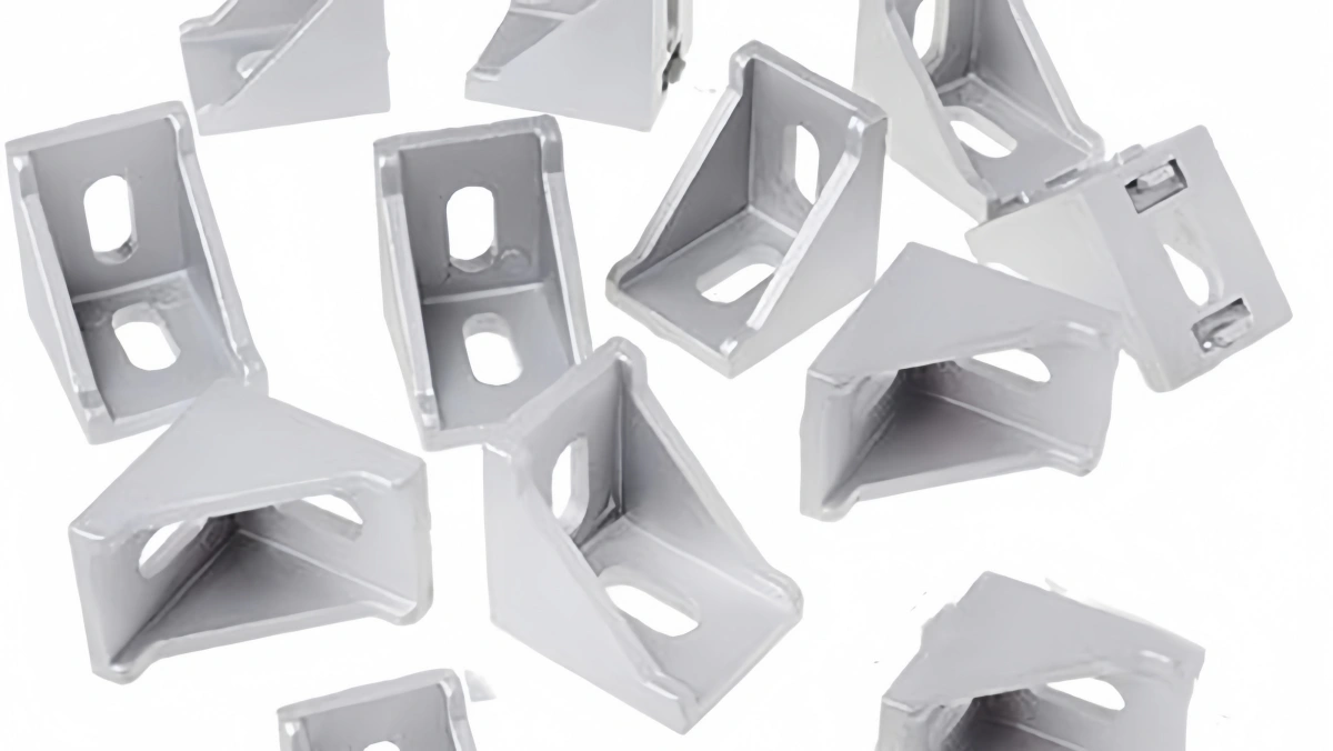 A hidden internal aluminum extrusion corner for a clean look