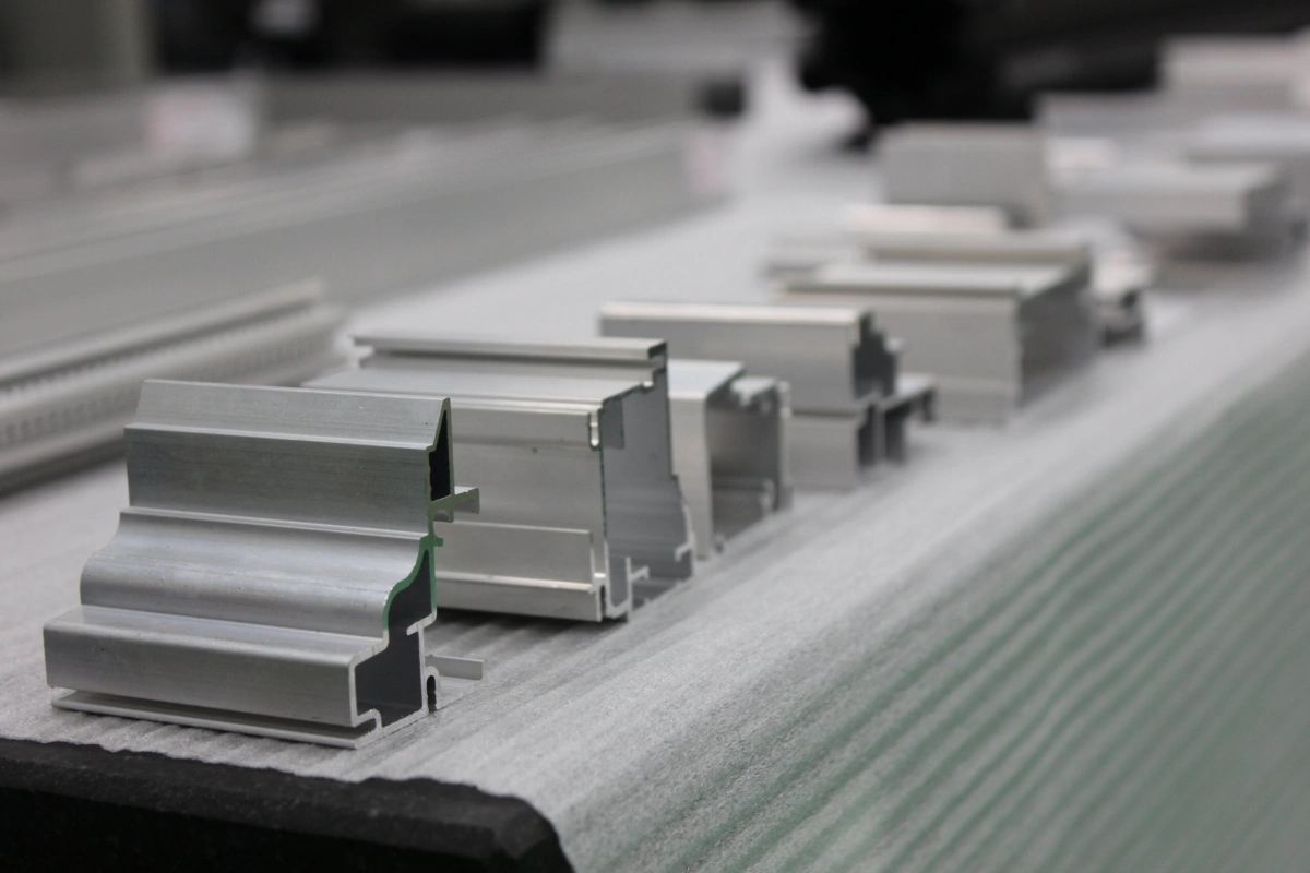 Quality control for architectural aluminum extrusions production